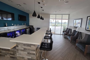 la quinta inn and suites by wyndham corpus christi i 37 nw