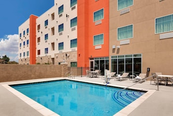 La Quinta Inn And Suites By Wyndham Corpus Christi I-37 Nw,,3 star