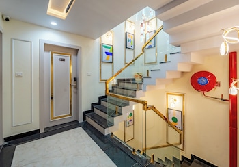 treebo vistara gold ujjain junction