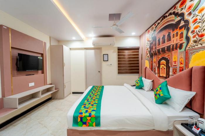 treebo vistara gold ujjain junction