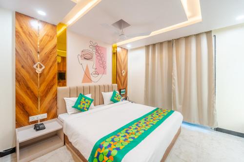 treebo vistara gold ujjain junction