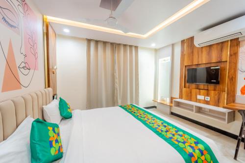 treebo vistara gold ujjain junction