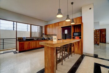 Oyo 95214 Ohana Residence Karawaci,,3 star