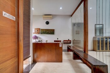 oyo 95214 ohana residence karawaci