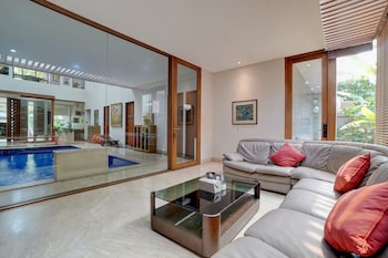 oyo 95214 ohana residence karawaci