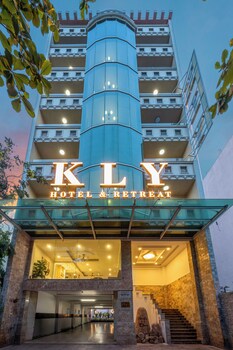 kly hotel and retreat