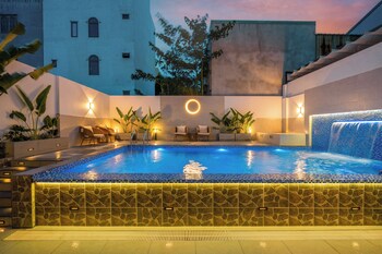 kly hotel and retreat