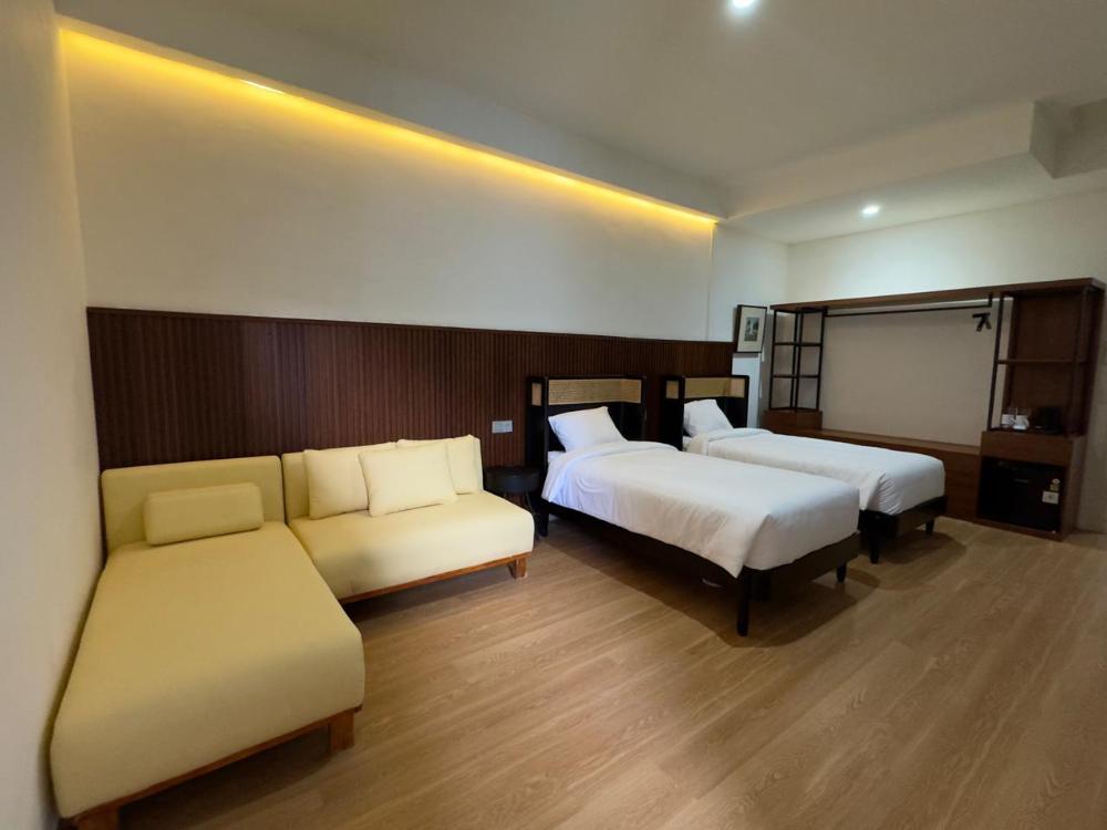 and living hotel
