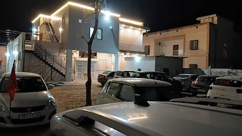 Shri Raghav Home Stay,,2 star