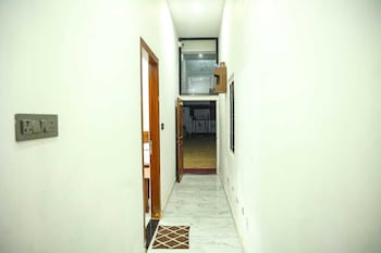 Shri Raghav Home Stay,,2 star