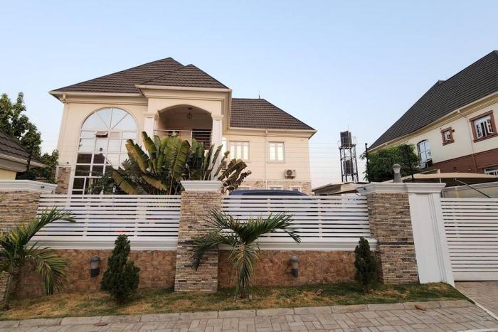 captains residence