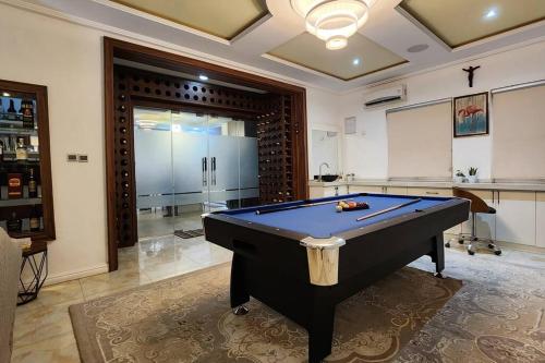 captains residence