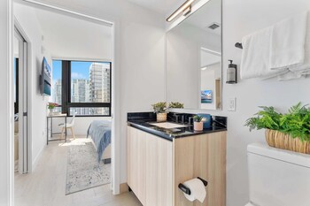 miami vacation rentals district 225