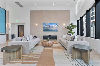 miami vacation rentals district 225