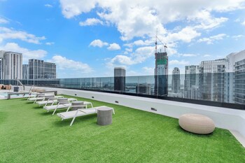 miami vacation rentals district 225