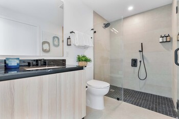 miami vacation rentals district 225