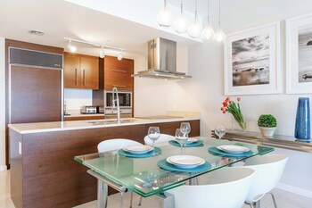 miami vacation rentals district 225