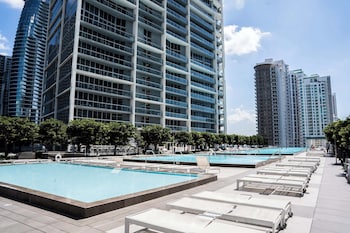 miami vacation rentals district 225