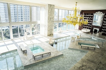 miami vacation rentals district 225