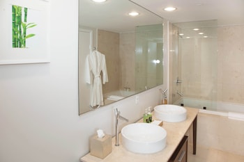 miami vacation rentals district 225