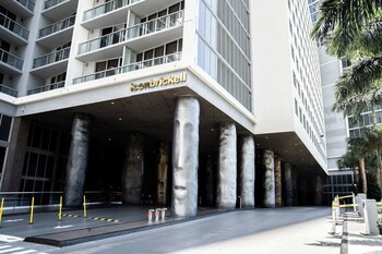 miami vacation rentals district 225