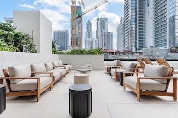 miami vacation rentals district 225