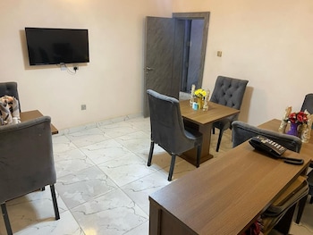 lynstel apartment and suites