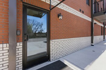 the lofts on maney