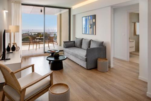 l residences and suites