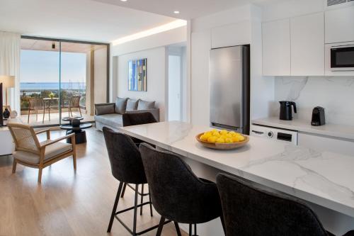 l residences and suites