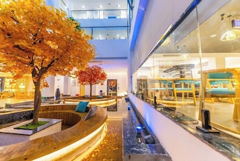 12c baiyujing hot spring resort furong