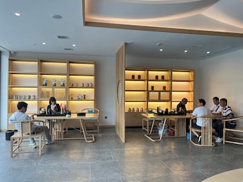 12c baiyujing hot spring resort furong