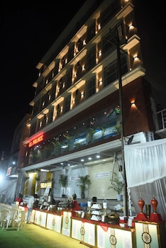 ll palace