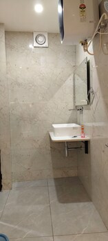 hotel lav kush grand ayodhya