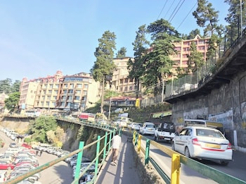 premium hotel a p s a r a grand shimla