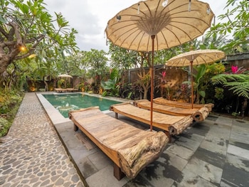 Aruna Jayanti Villa,,3 star