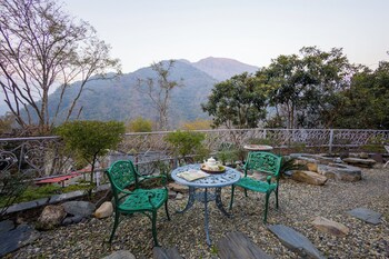 elivaas zephyr sierra 2 bhk hillside