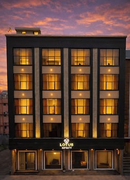 lotus infinity hotel haridwar by akshay