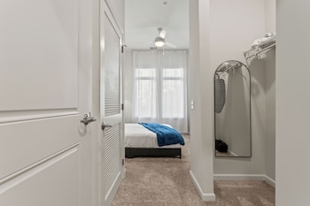 riviere apartments king bed suite and pool and gym and pet friendly and near epic universe