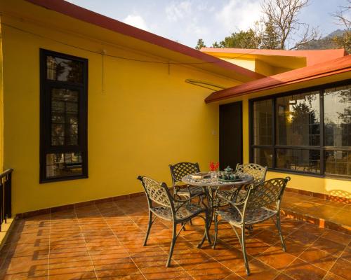 alaya stays thistle house 4 bhk hideaway