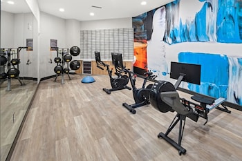 riviere 2br apartment pet friendly oasis sleeps 6 close to epic universe pool and gym