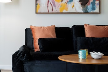 riviere 2br apartment pet friendly oasis sleeps 6 close to epic universe pool and gym