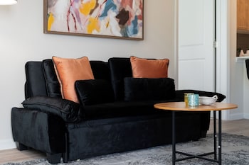 riviere 2br apartment pet friendly oasis sleeps 6 close to epic universe pool and gym