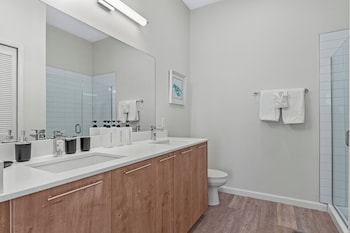 riviere 2br apartment pet friendly oasis sleeps 6 close to epic universe pool and gym