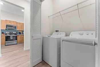 riviere 2br apartment pet friendly oasis sleeps 6 close to epic universe pool and gym