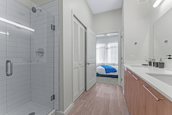 riviere 2br apartment pet friendly oasis sleeps 6 close to epic universe pool and gym