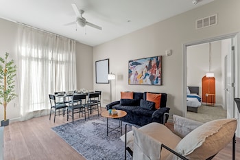 riviere 2br apartment pet friendly oasis sleeps 6 close to epic universe pool and gym