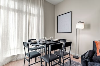 riviere 2br apartment pet friendly oasis sleeps 6 close to epic universe pool and gym