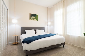 riviere 2br apartment pet friendly oasis sleeps 6 close to epic universe pool and gym