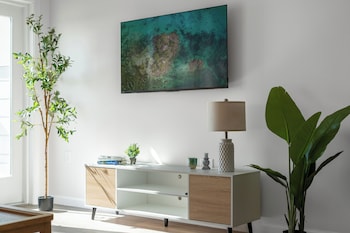 riviere 3br apartment stylish king family pets friendly pool and gym near epic universeopens